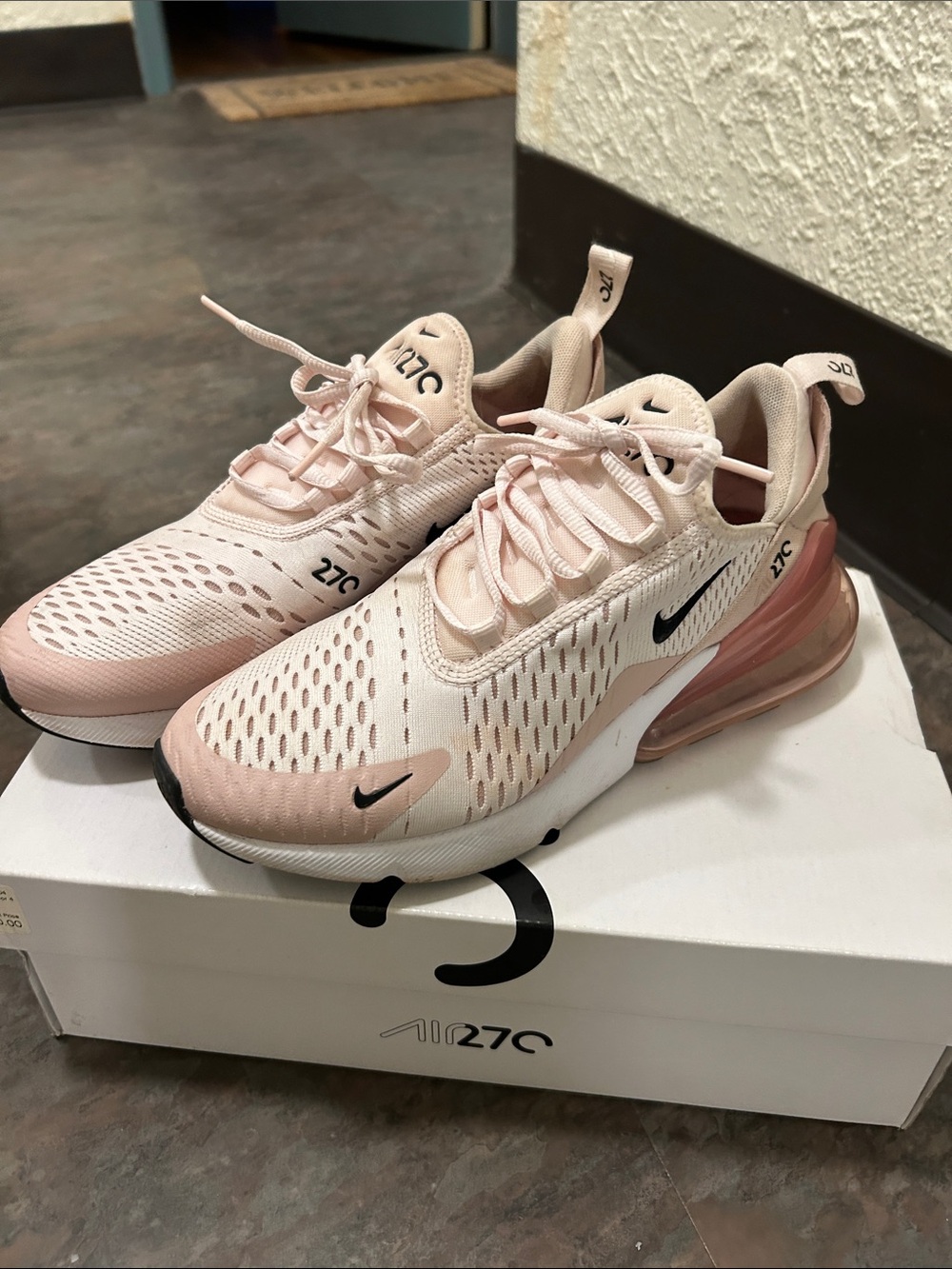 Women’s Ladies Nike Air270 Light Pink Running Sneakers Size 8 EUC with Box - Picture 5 of 16